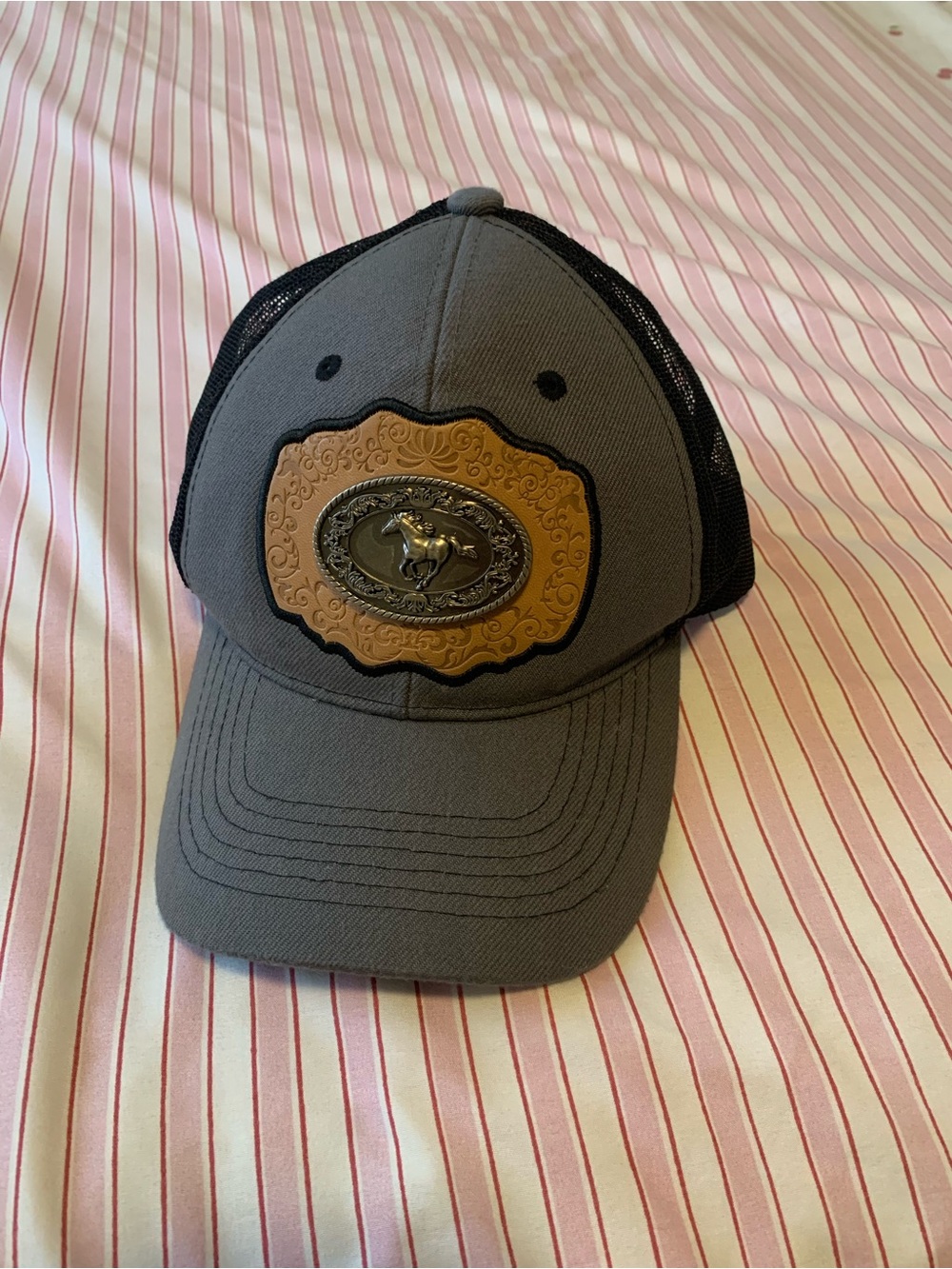 Gray Mesh-Back Cap with Decorative Western Emblem